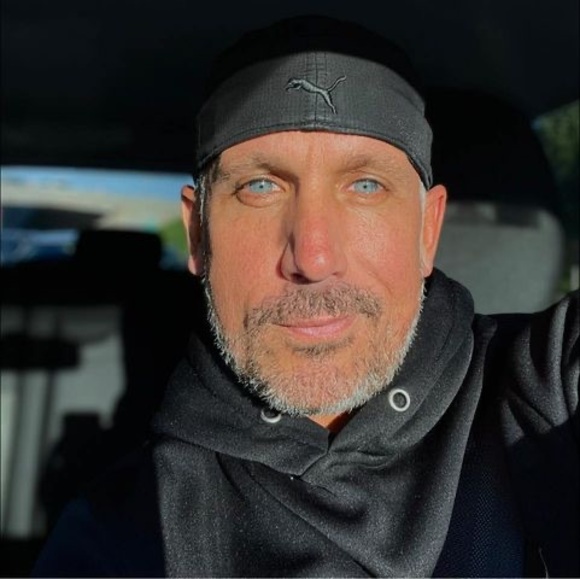 Meet your Posher, Frederic - Picture 1 of 1